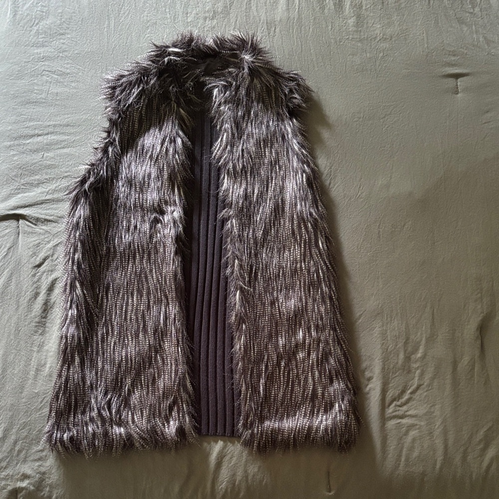 Adrianna Papell Faux Fur Vest in Gray and Black Sz Large